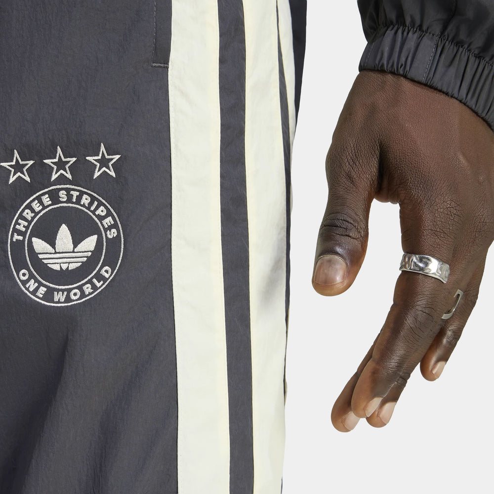 Брюки мужские adidas Originals GFX Track Woven