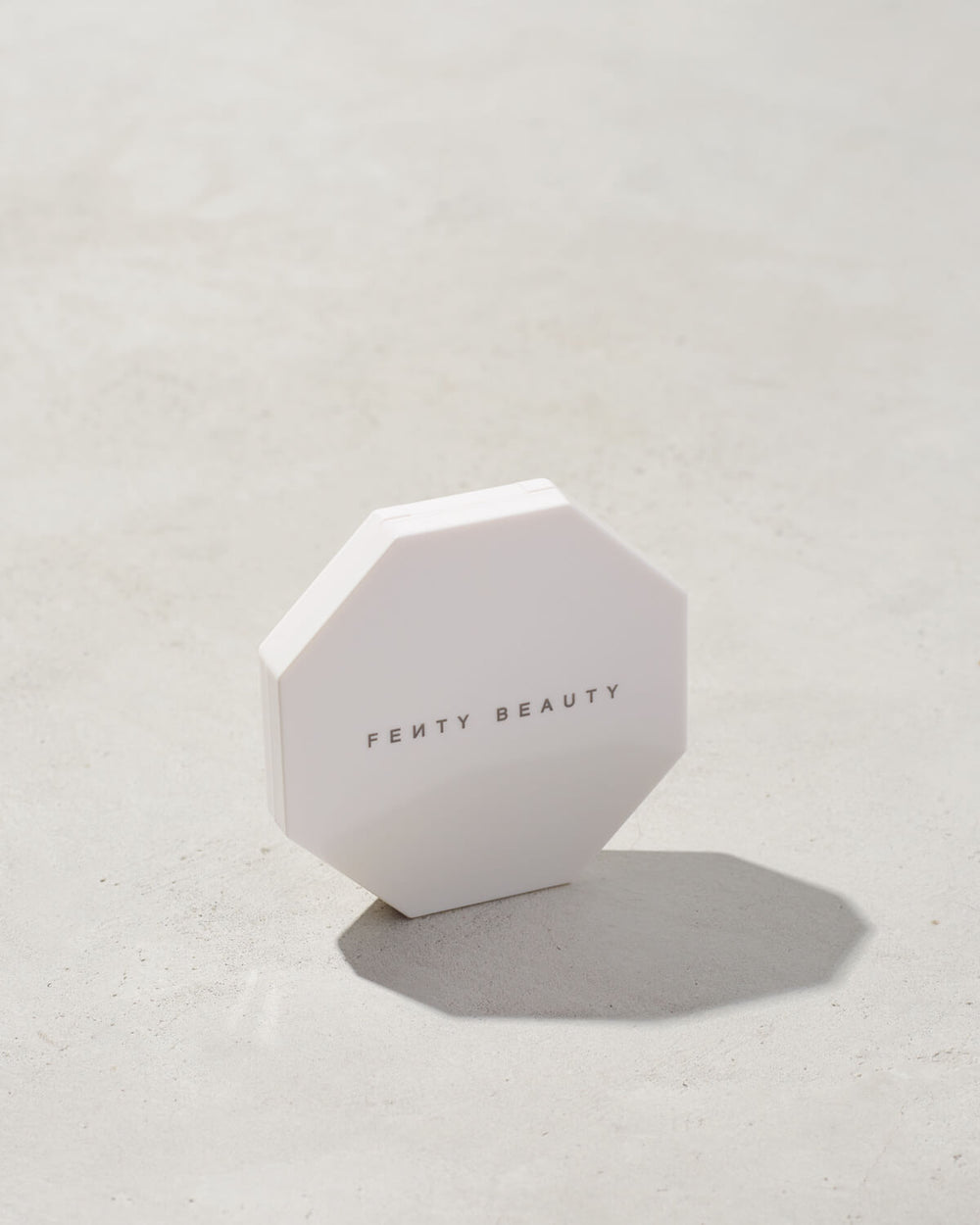 Хайлайтер Fenty Beauty Killawatt Freestyle Highlighter, оттенок Trophy Wife