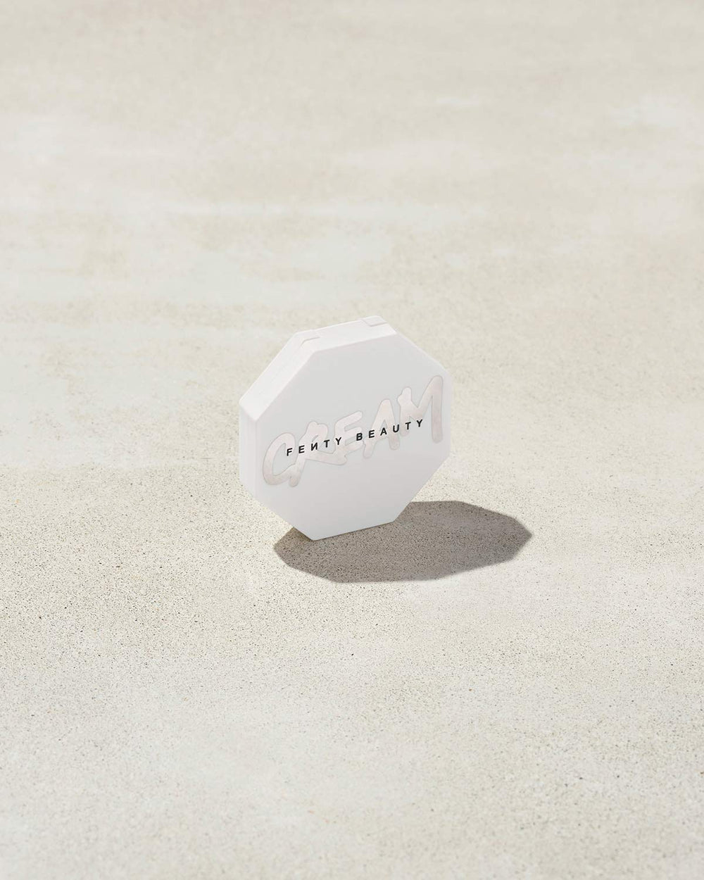 Румяна Fenty Beauty Cheeks Out Freestyle Cream Blush, оттенок COOL BERRY