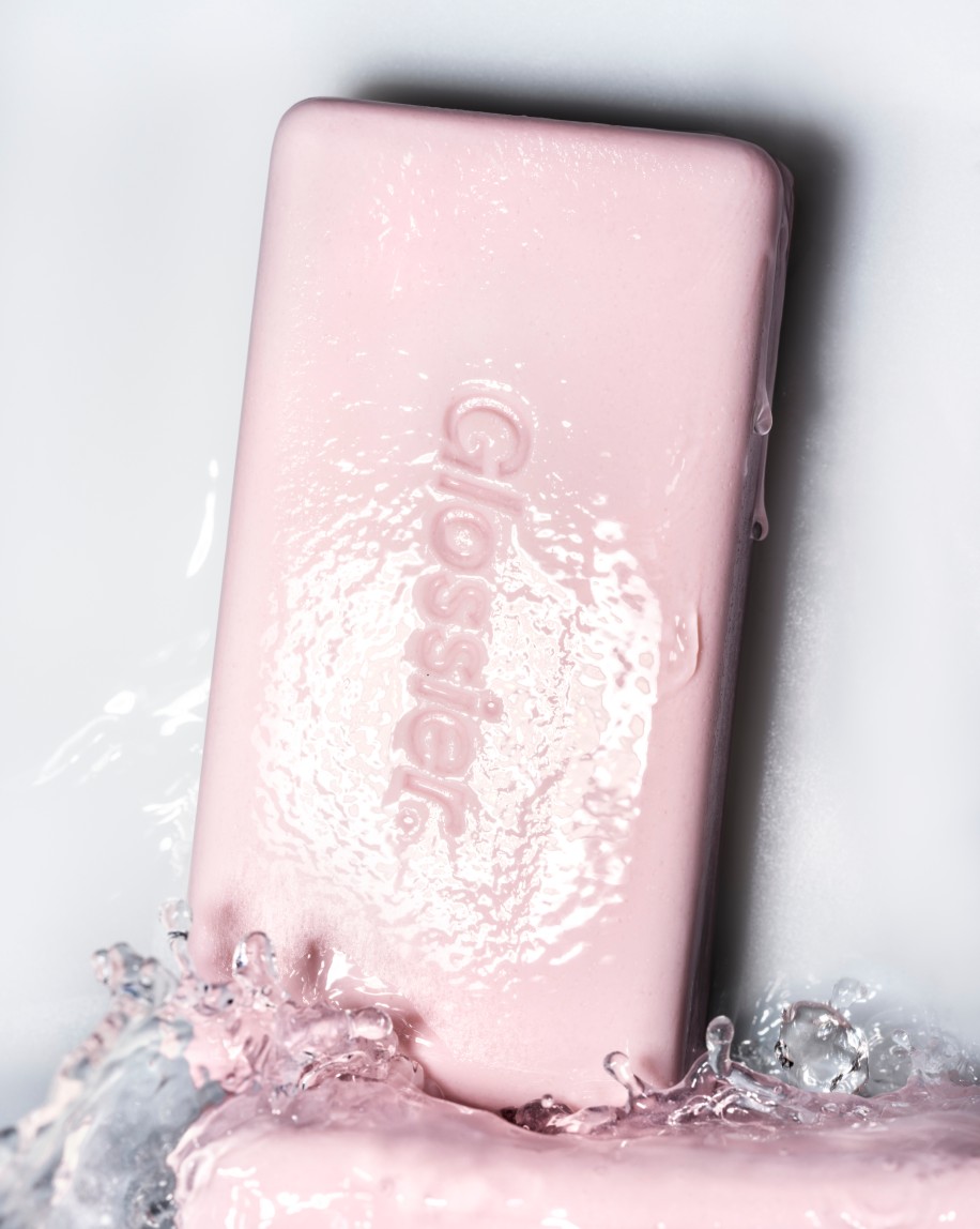 Скраб для тела Glossier Body Hero Exfoliating Bar