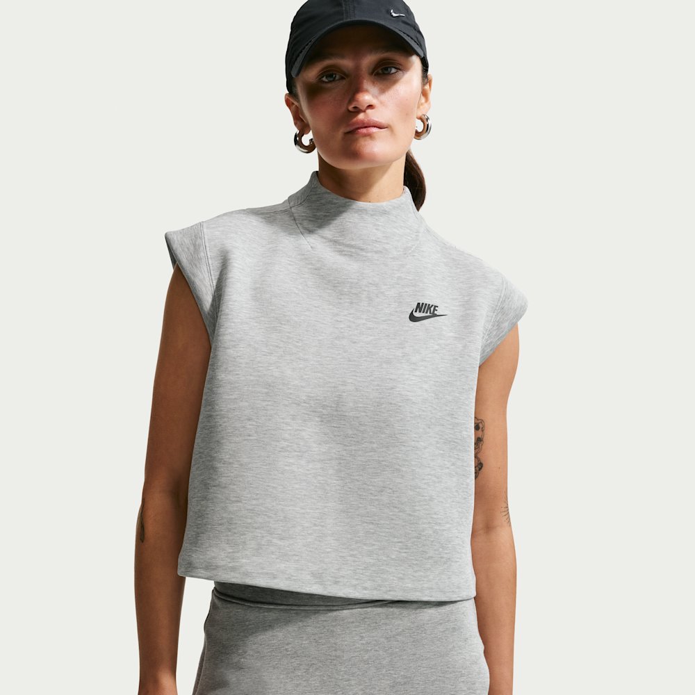 Футболка женская Nike Sportswear Tech Fleece