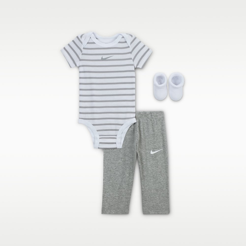 Комплект детский Nike Bodysuit, Pants and Terry Socks