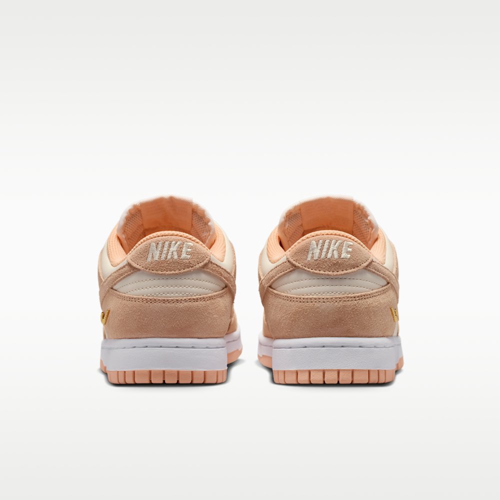 Кроссовки женские Nike Dunk Low Suede