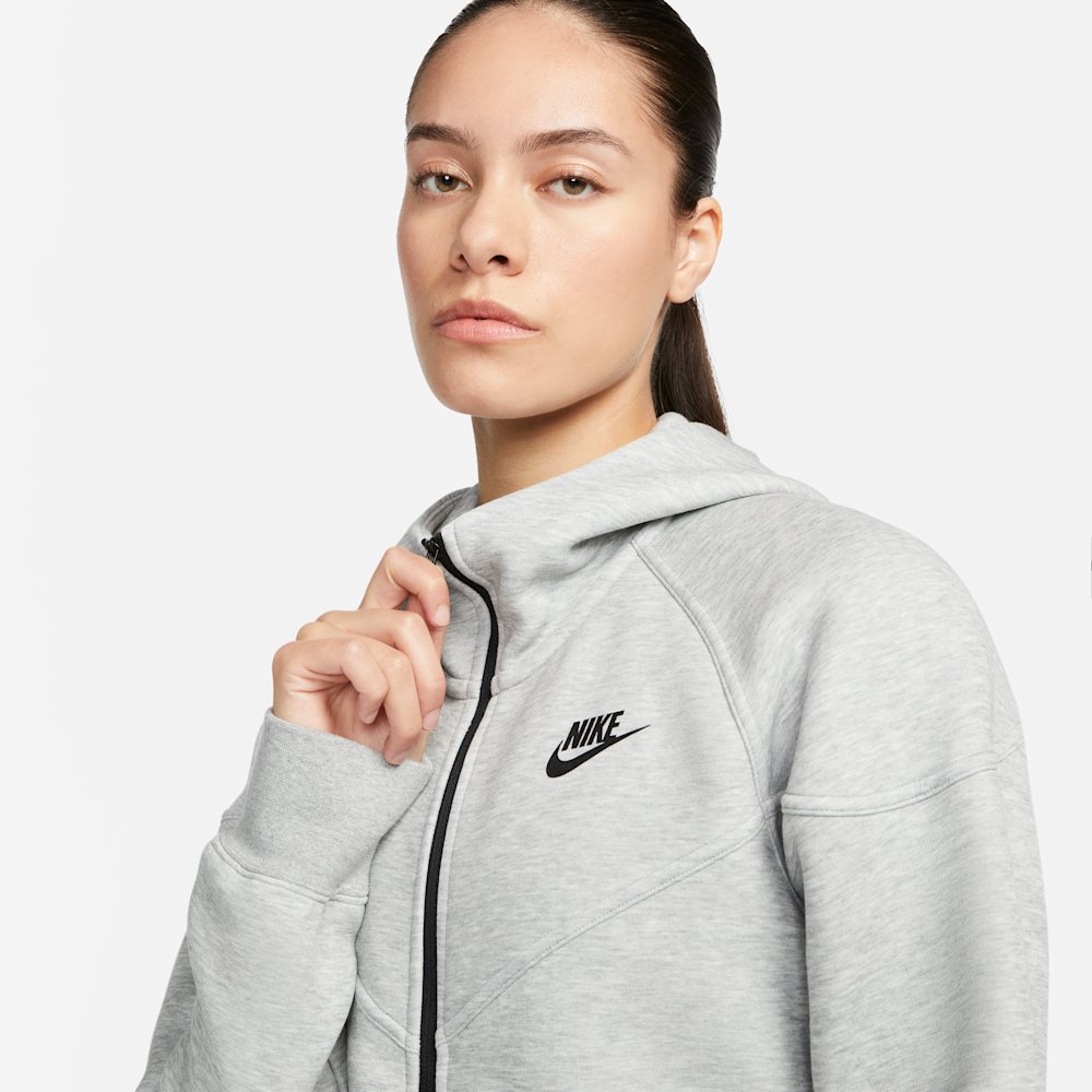Худи женское Nike Sportswear Tech Fleece Windrunner