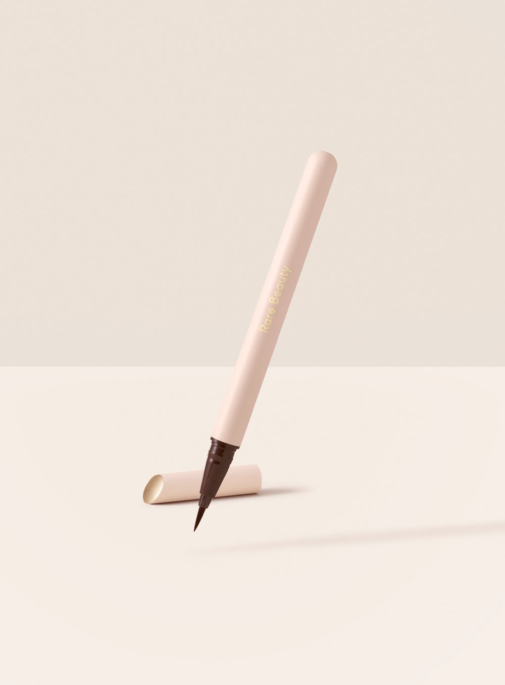 Подводка для глаз Rare Beauty Perfect Strokes Matte Liquid Liner, оттенок Brown